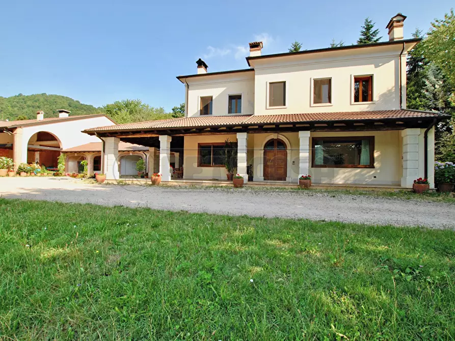 Immagine 5 di Villa in vendita  in Via Savegnago 1b a Cornedo Vicentino