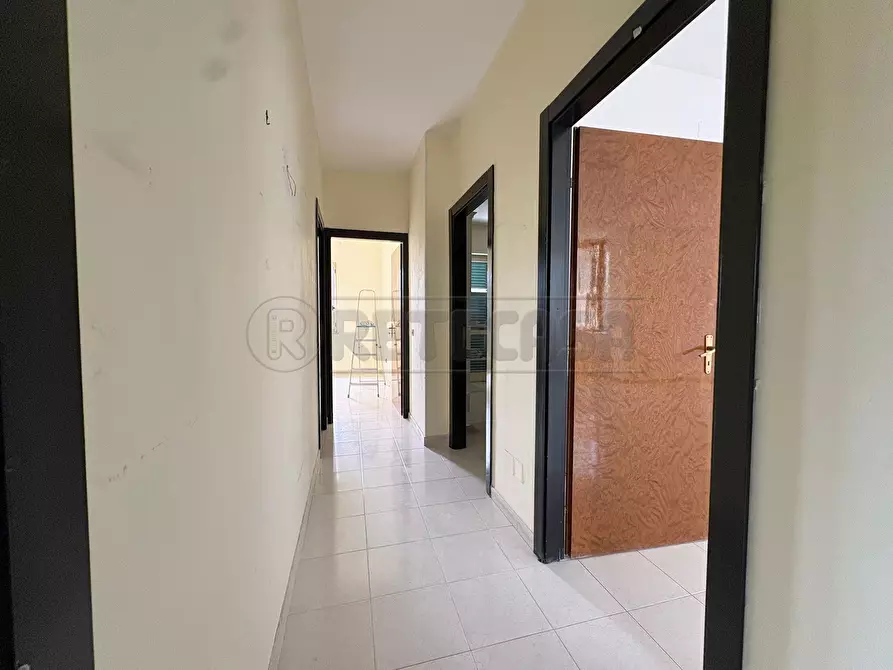 Immagine 15 di Pentalocale in vendita  in Via de Sanctis a Marcianise
