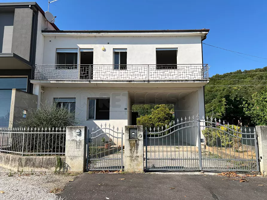 Immagine 16 di Villetta a schiera in vendita  in Via G. Matteotti 35 a Barbarano Mossano