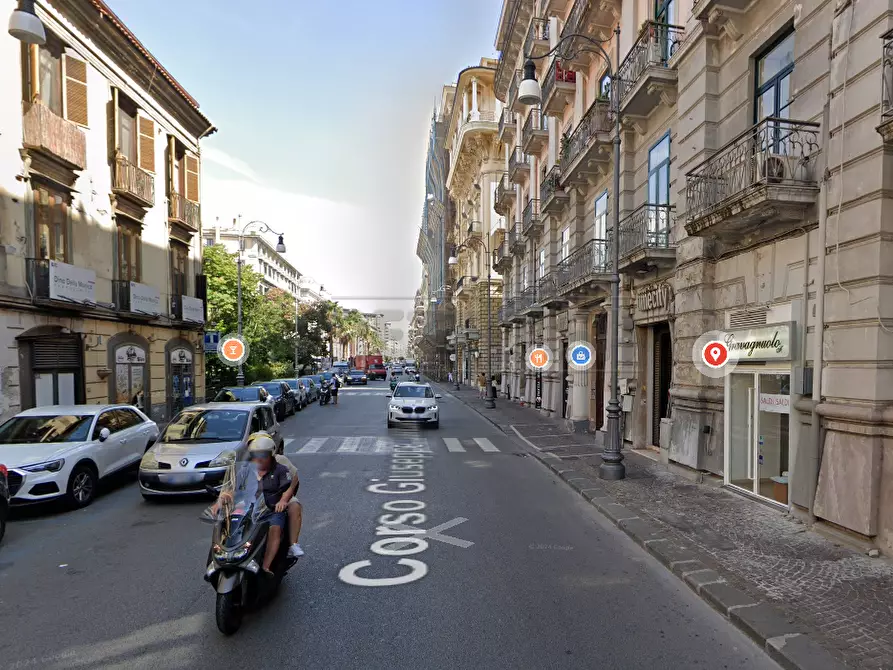 Immagine 1 di Locale commerciale in affitto  in Corso Giuseppe Garibaldi 239 a Salerno