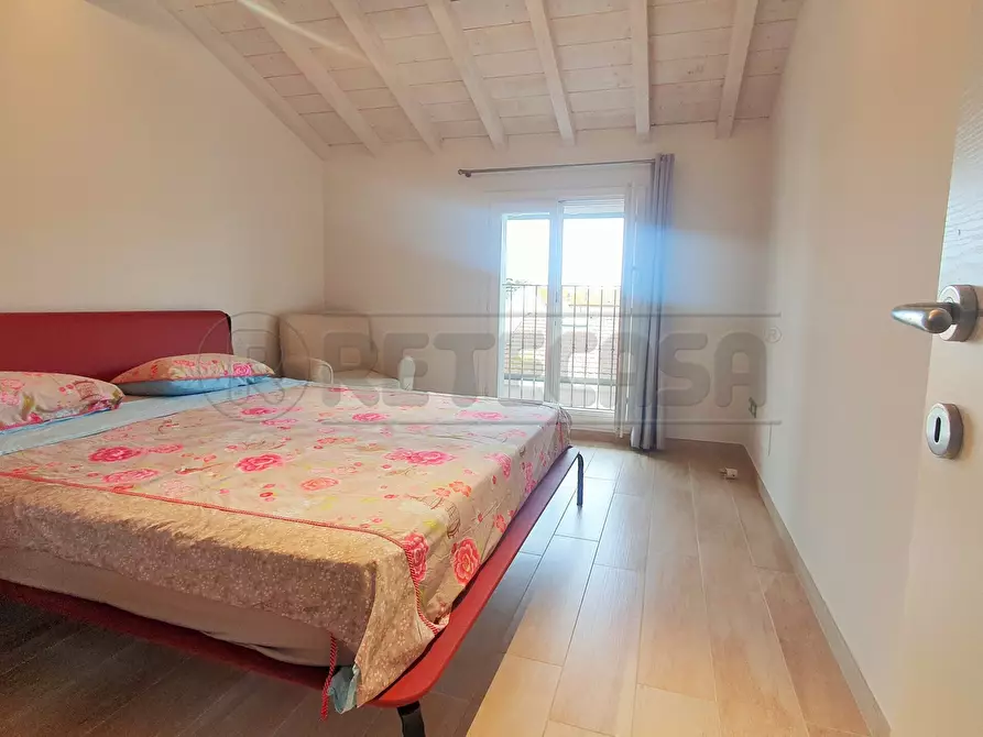 Immagine 17 di Porzione di casa in affitto  a Viareggio