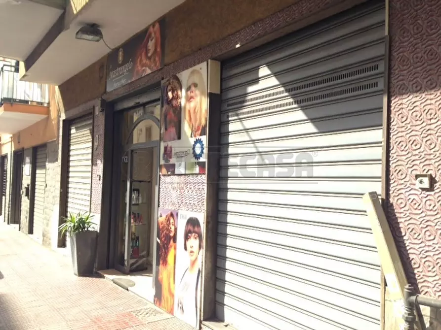 Immagine 10 di Locale commerciale in vendita  in Via Irno 141 a Salerno