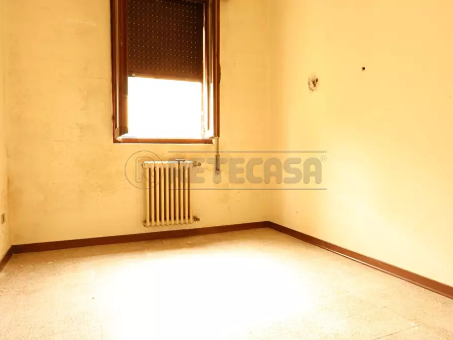 Immagine 21 di Locale commerciale in vendita  in Via Cà Montanare 2 a Barbarano Mossano