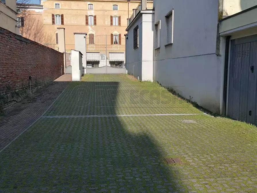 Immagine 7 di Garage in vendita  in Via Ferruccio Ghinaglia a Cremona