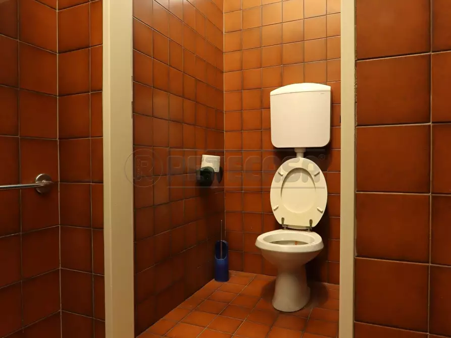 Immagine 26 di Locale commerciale in affitto  in Via Giovanni Battista Quadri 72 a Vicenza