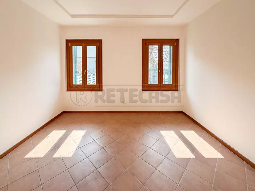 Immagine 16 di Appartamento in vendita  in Via Brenta a Creazzo