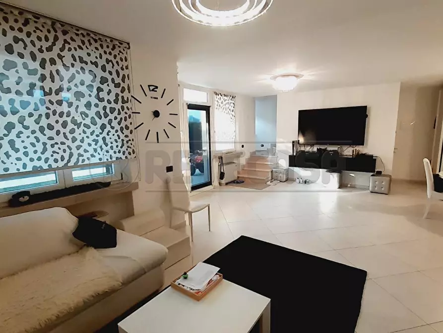 Immagine 39 di Casa bifamiliare in vendita  in Via Giulio Cesare 2 a Desenzano Del Garda