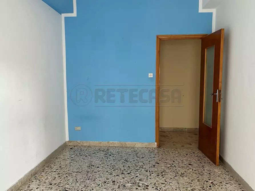 Immagine 30 di Pentalocale in affitto  in via Ruggero Settimo 24 a Caltanissetta