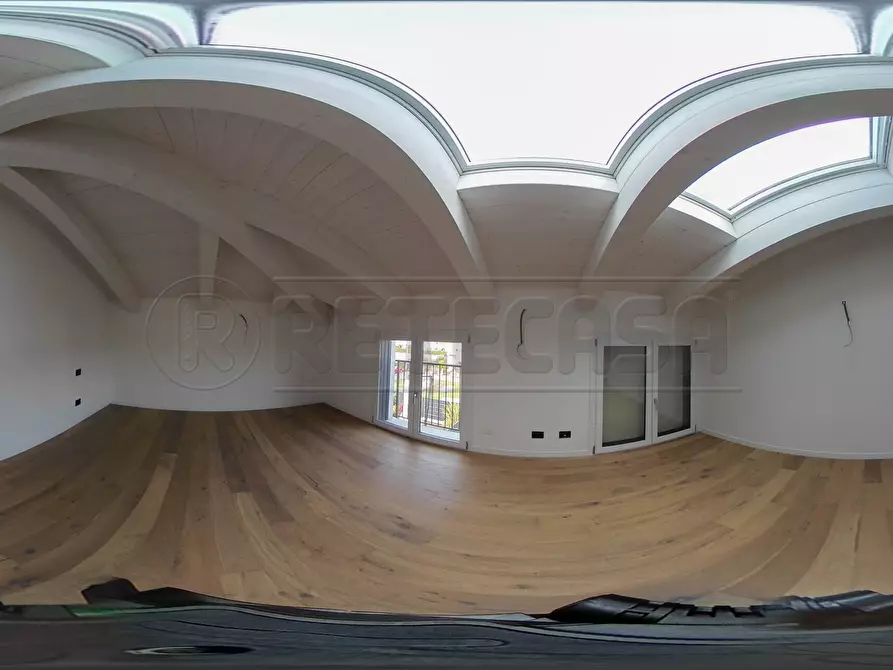 Immagine 45 di Attico in vendita  in Via F. Magellano a Creazzo