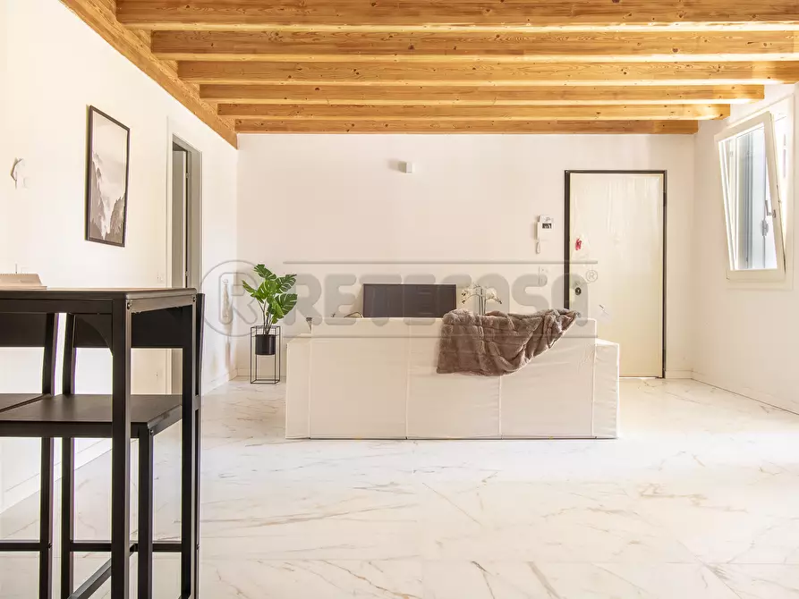 Immagine 5 di Bilocale in vendita  in Via Zuccola 37 a Bolzano Vicentino