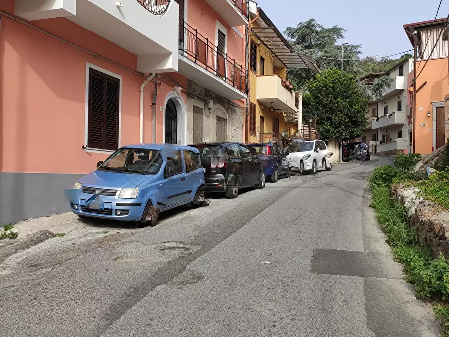 Immagine 3 di Bilocale in vendita  in Via Comunale Bordonaro 13 a Messina
