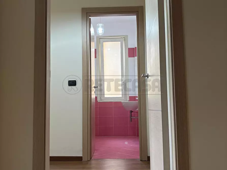 Immagine 8 di Bilocale in affitto  in Viale Carlo III a San Nicola La Strada