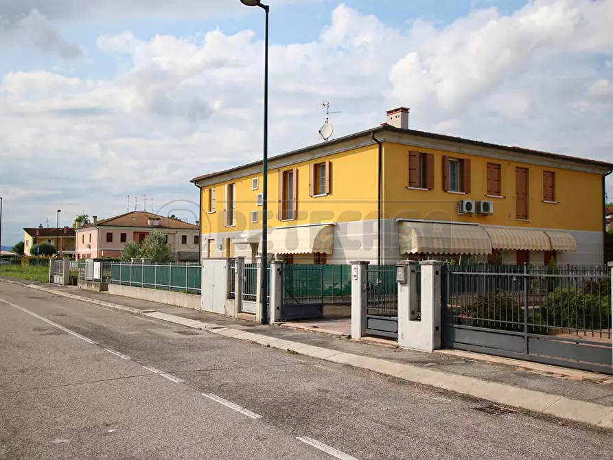 Immagine 25 di Appartamento in affitto  a Agugliaro