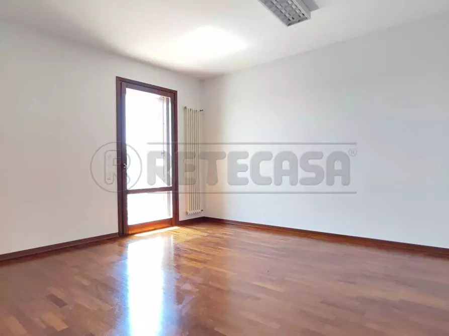Immagine 8 di Trilocale in affitto  in Via Pesa 1/A a Montebello Vicentino