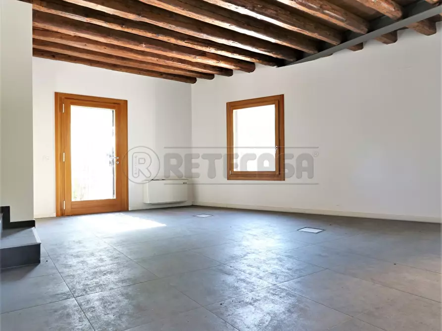Immagine 5 di Ufficio in vendita  a Vicenza