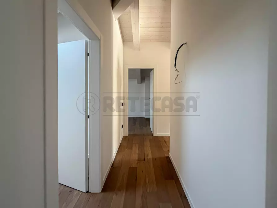 Immagine 20 di Attico in vendita  in Via F. Magellano a Creazzo