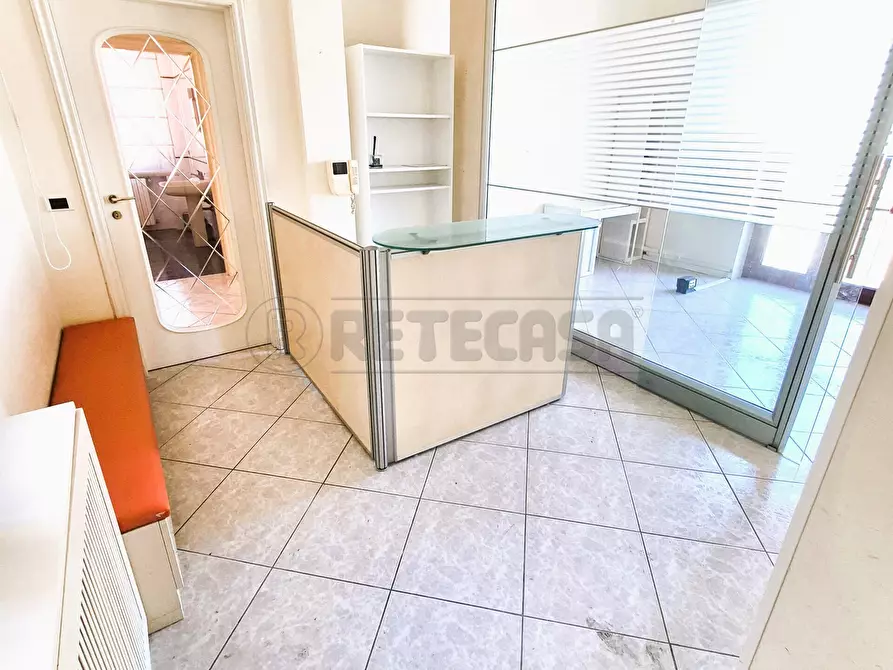 Immagine 10 di Ufficio in affitto  in via Orazio 123 a Pescara