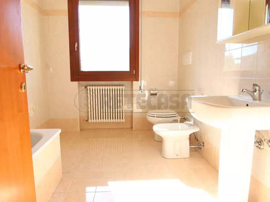 Immagine 13 di Bilocale in vendita  in Via Giovanni Falcone a Barbarano Mossano