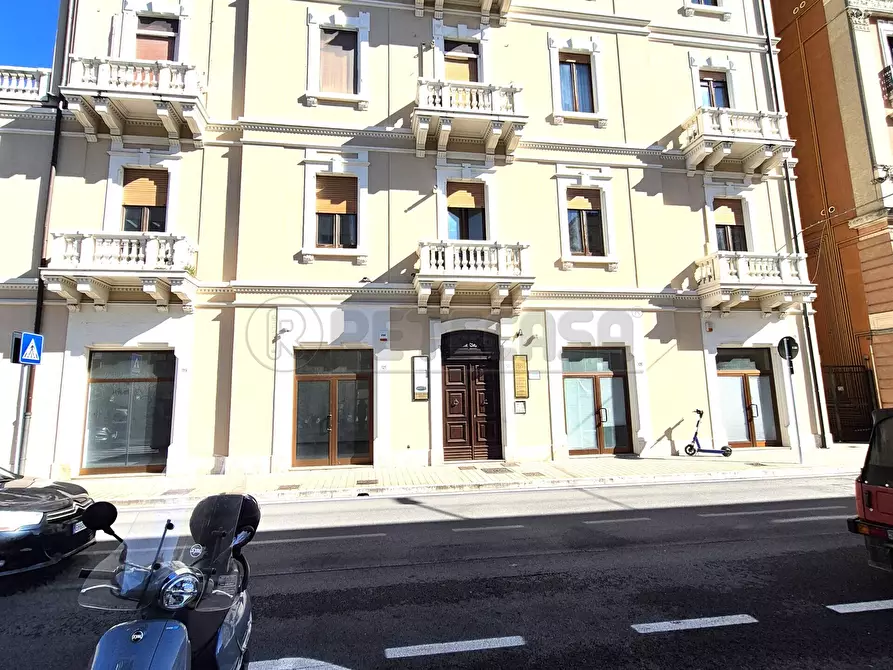 Immagine 1 di Ufficio in affitto  in via Orazio 123 a Pescara