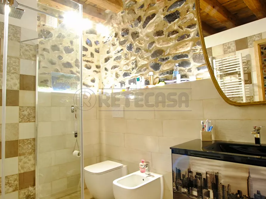 Immagine 21 di Villa in vendita  in Piazza Roma 36 a Brogliano