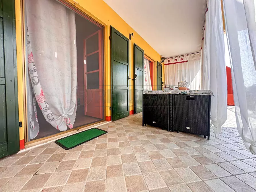 Immagine 19 di Trilocale in vendita  in Via Vaccarolo a Desenzano Del Garda