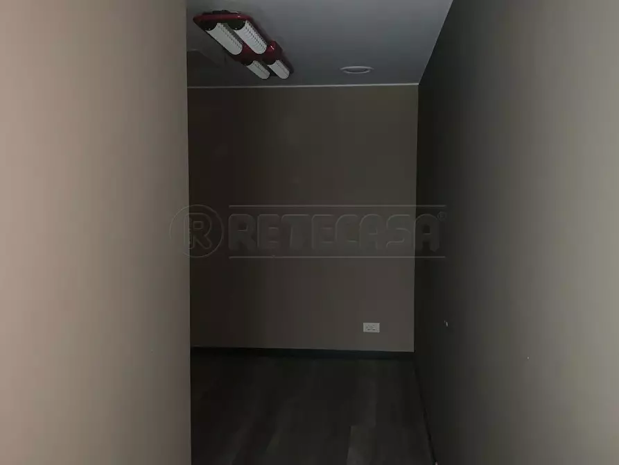 Immagine 17 di Ufficio in vendita  a Seriate