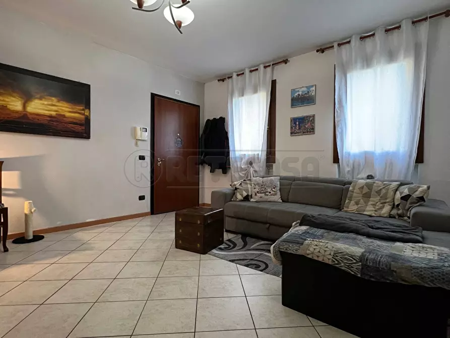 Immagine 10 di Appartamento in vendita  in VIA SILVIO PELLICO 43 a Sarego