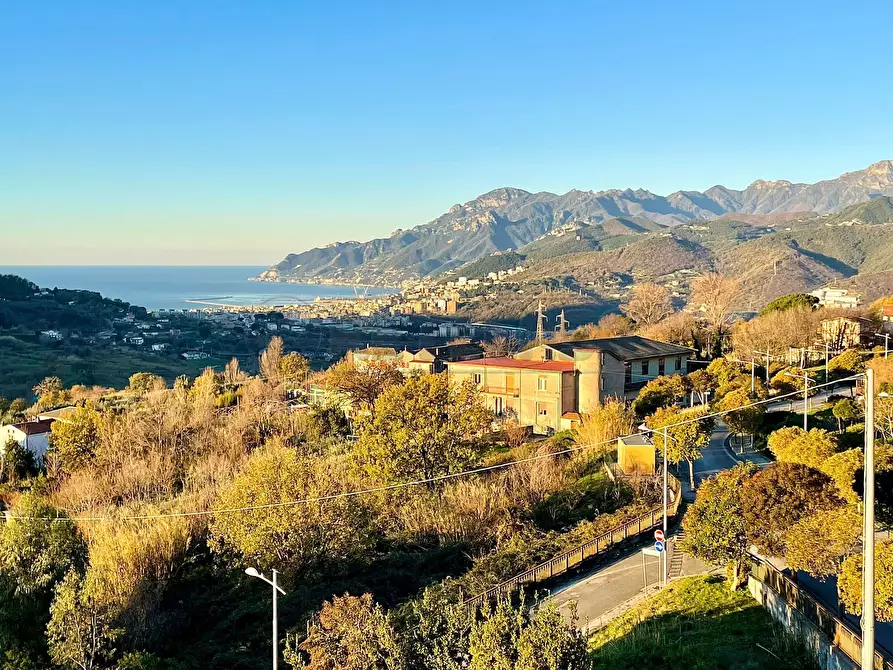 Immagine 1 di Bilocale in vendita  in Via di Ogliara 172 a Salerno