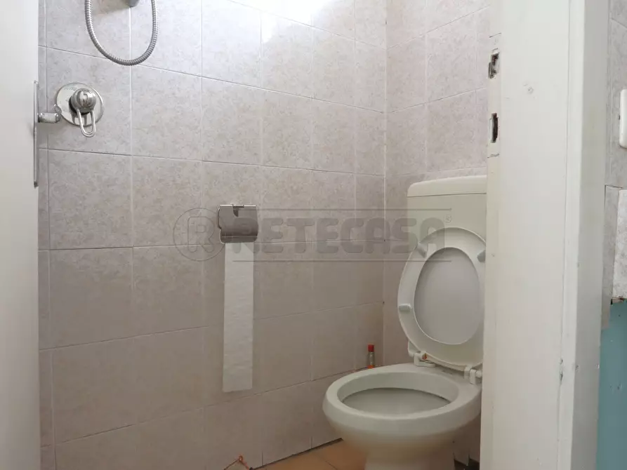 Immagine 7 di Locale commerciale in affitto  in Via Vincenzo Gonzati 2 a Vicenza