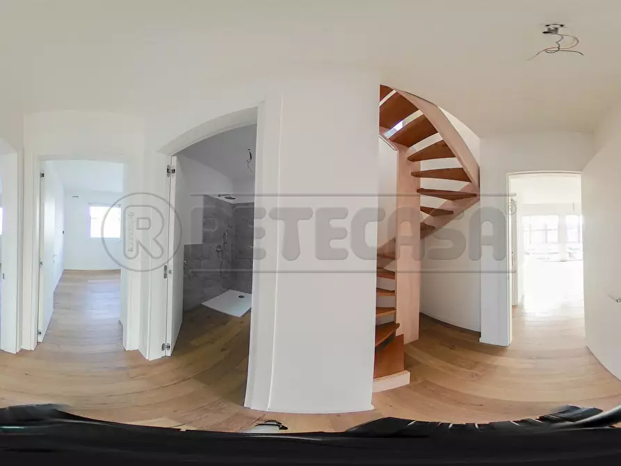 Immagine 38 di Appartamento in vendita  in Via F. Magellano a Creazzo