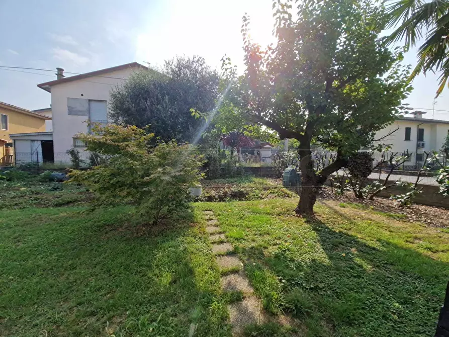 Immagine 27 di Villa in vendita  in Viale Europa a Acquanegra Cremonese