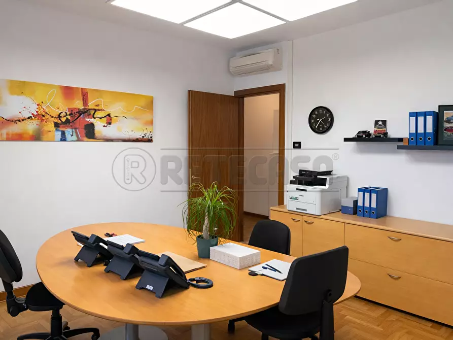 Immagine 1 di Ufficio in affitto  in Via Pola a Torri Di Quartesolo