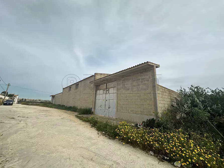 Immagine 2 di Attività artigianale in vendita  a Mazara Del Vallo