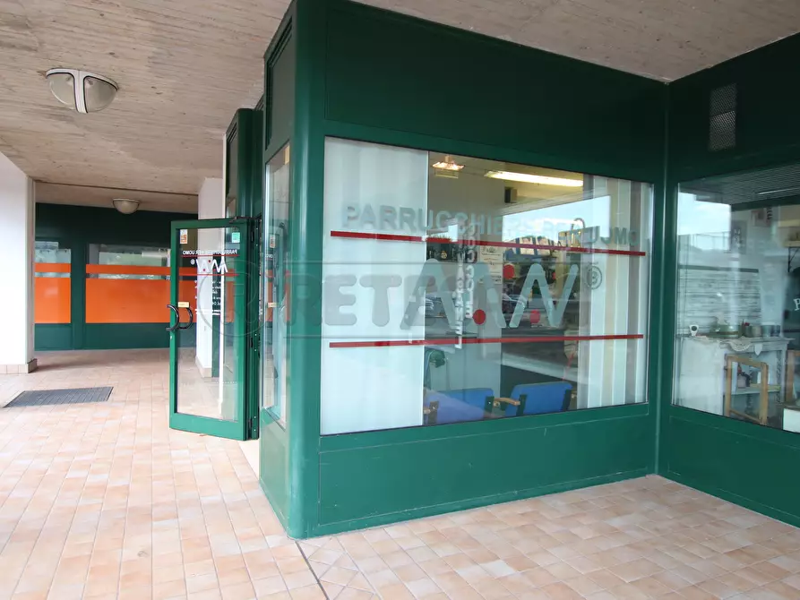 Immagine 24 di Attività commerciale in vendita  in Via Monte Lungo a Arcugnano