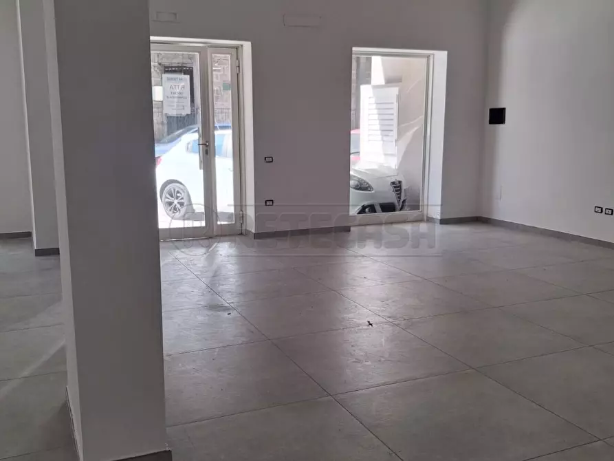 Immagine 8 di Locale commerciale in affitto  in Via Raffaele Musone a Marcianise