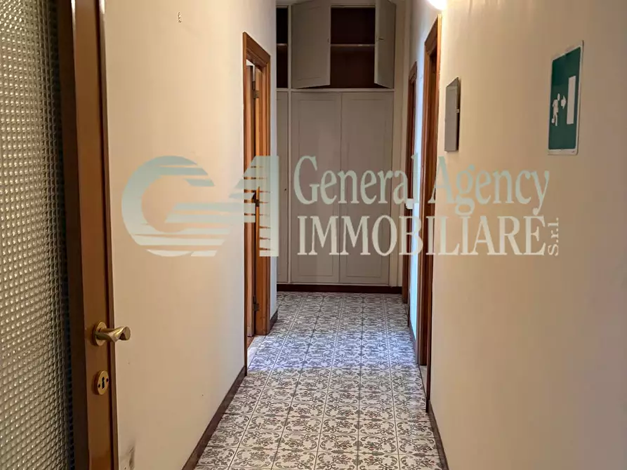 Immagine 49 di Appartamento in vendita  in via guido de ruggiero a Roma