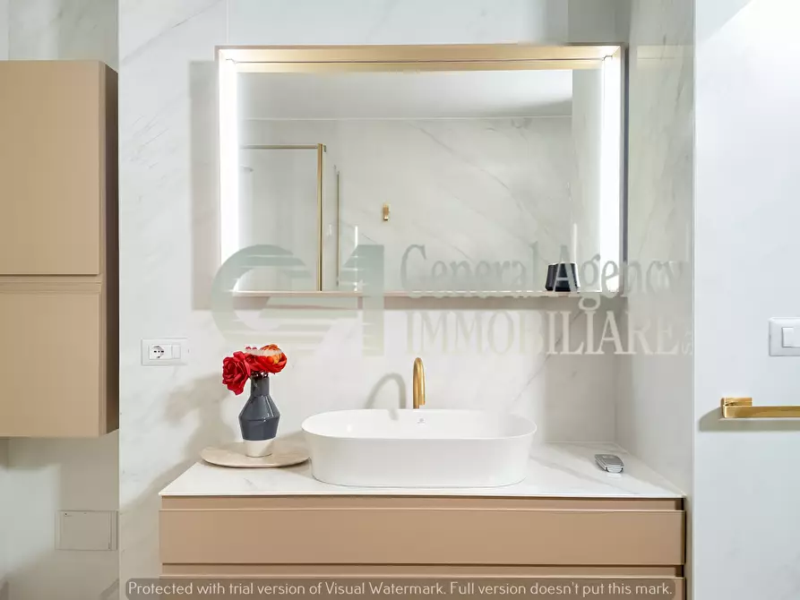 Immagine 64 di Villa in affitto  in Via Mario Mattoli a Roma