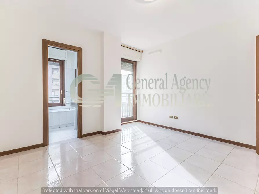 Immagine 3 di Trilocale in vendita  in Via dell'Orsa Minore a Roma