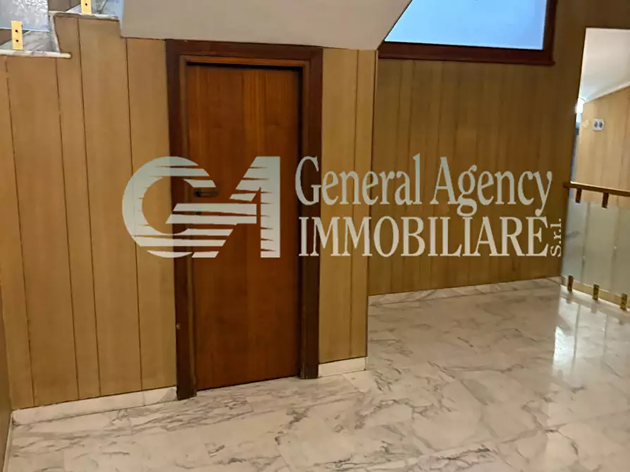 Immagine 12 di Appartamento in vendita  in via guido de ruggiero a Roma