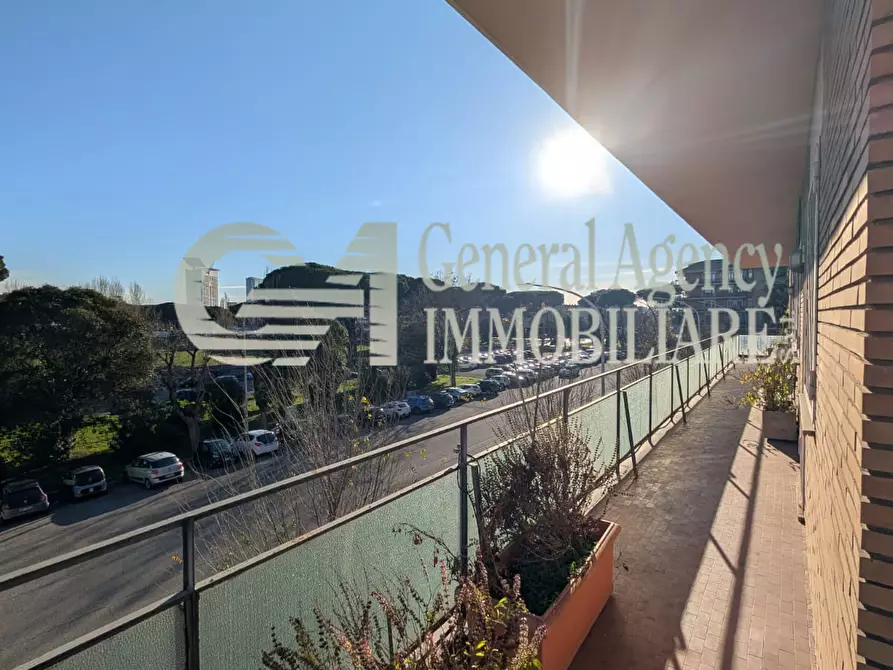 Immagine 52 di Appartamento in vendita  in VIALE DEI PRIMATI SPORTIVI 66 a Roma