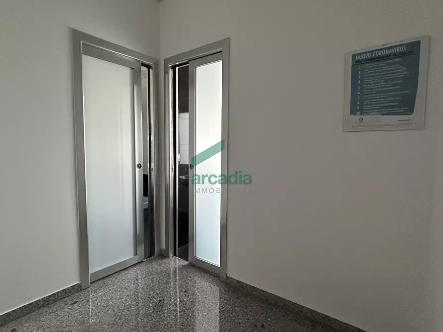 Immagine 22 di Attività artigianale in vendita  in sp231 km 79.400 a Modugno