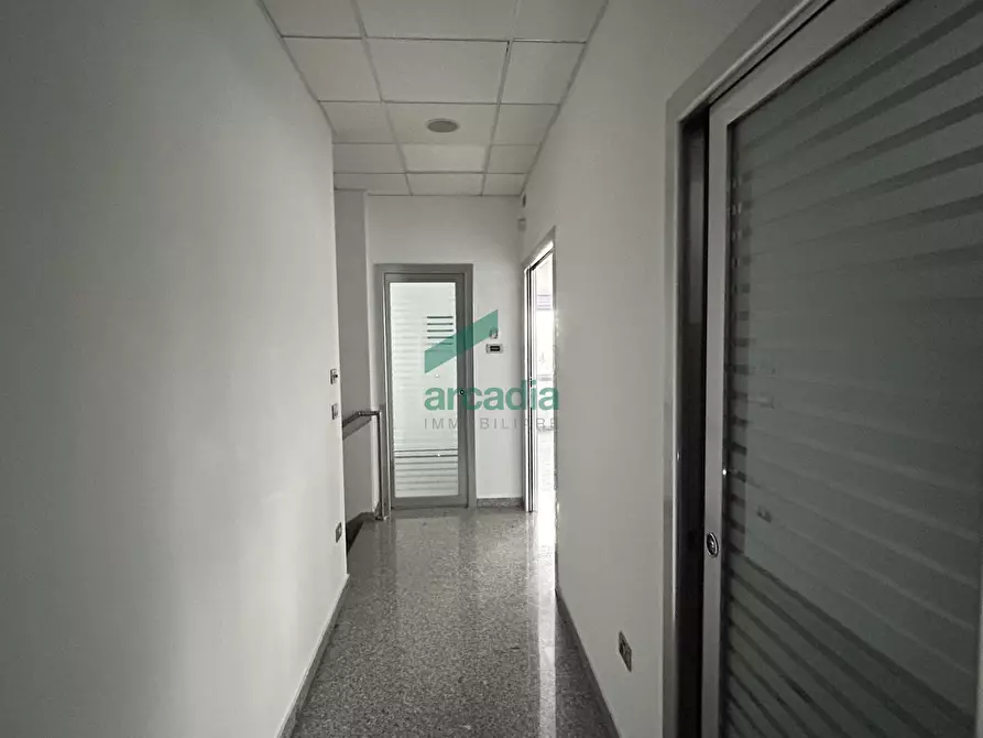 Immagine 15 di Attività artigianale in vendita  in sp231 km 79.400 a Modugno