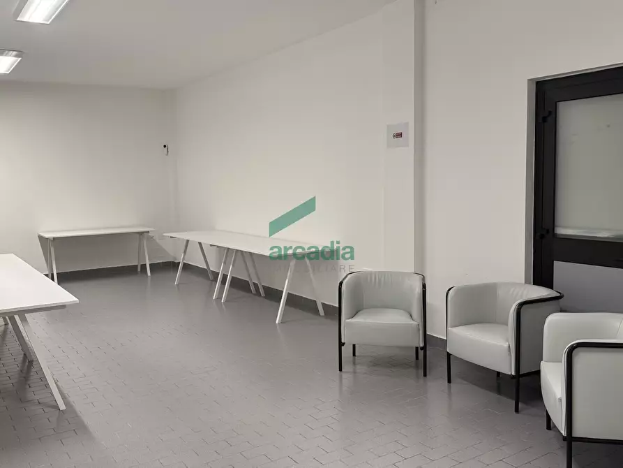 Immagine 6 di Ufficio in vendita  in Via Saverio Milella 2/bis a Bari