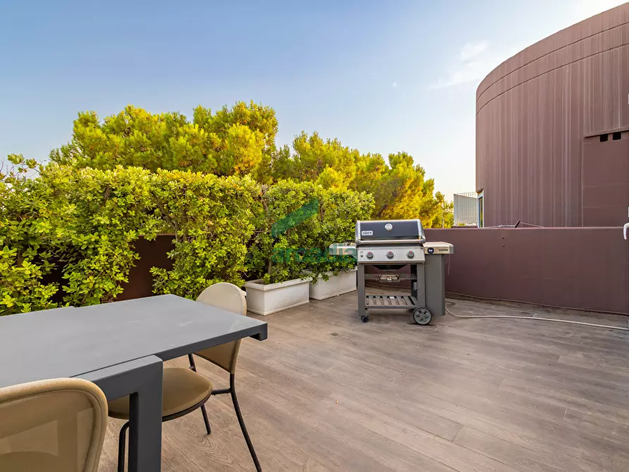 Immagine 21 di Attico in vendita  in Via Vincenzo Roppo 2d a Bari