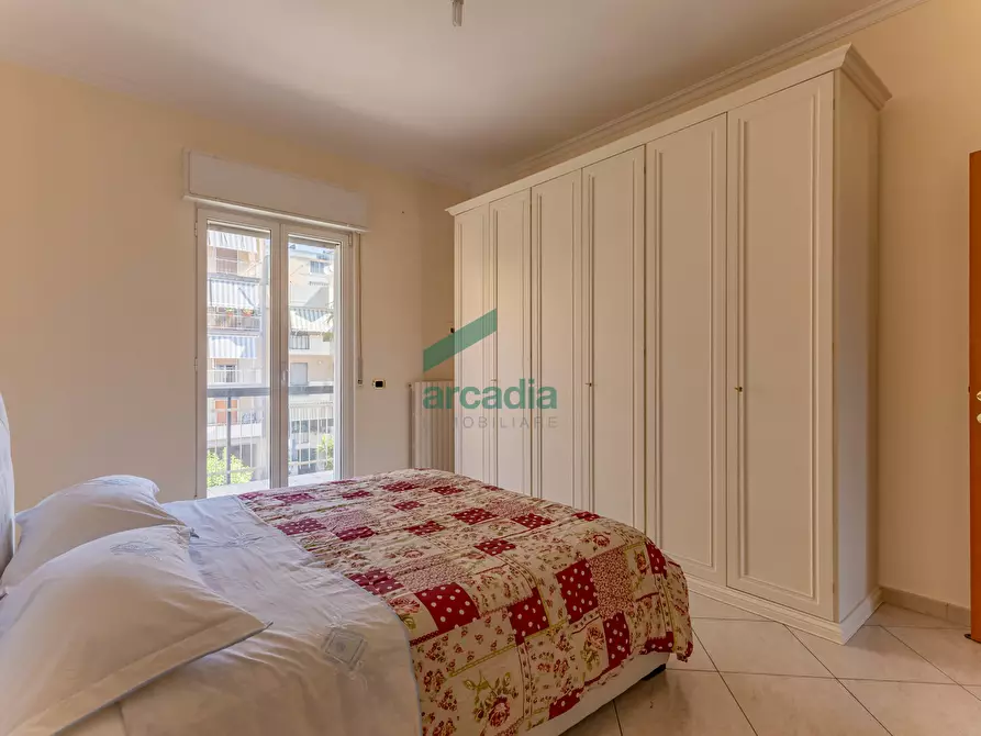 Immagine 18 di Quadrilocale in vendita  in Via Pordenone 12 a Bari