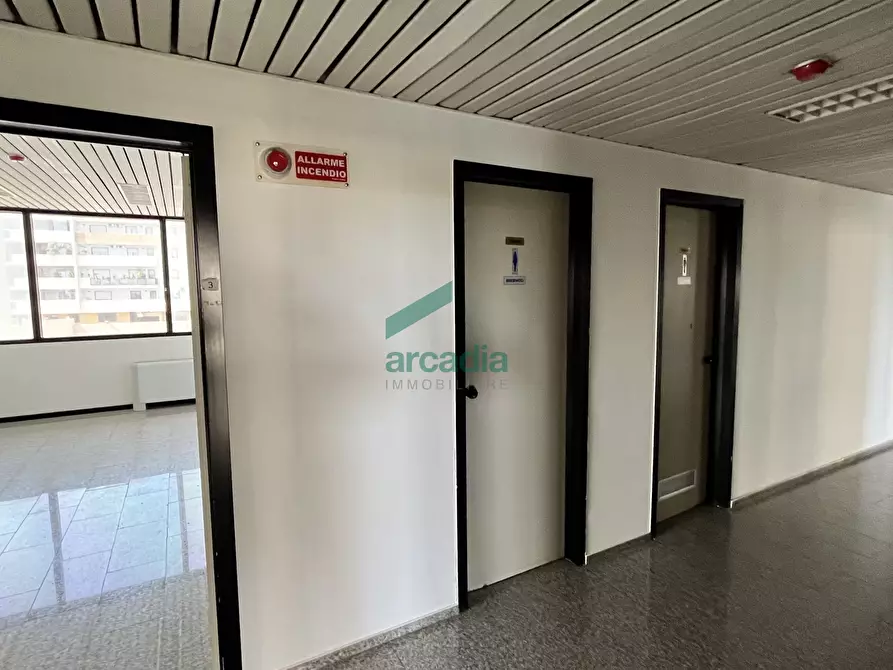 Immagine 22 di Ufficio in affitto  in Via Sette Pietro 4 a Bari
