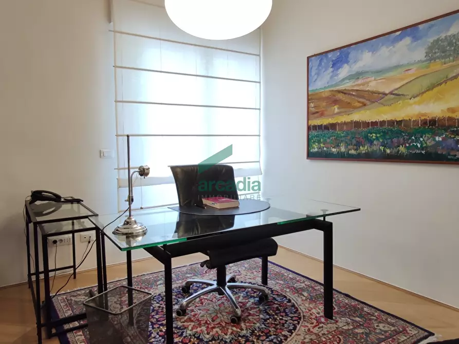 Immagine 1 di Ufficio in vendita  in Via Papa Giovanni Paolo I' 10/E a Bari