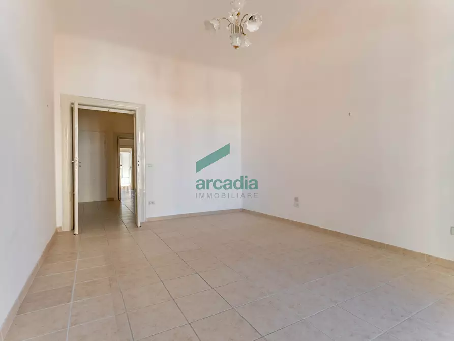 Immagine 21 di Trilocale in vendita  in Via Scipione Crisanzio 138 a Bari