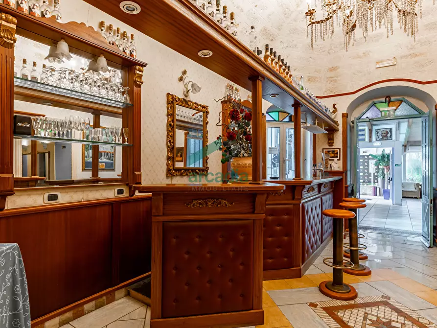 Immagine 88 di Locale commerciale in vendita  in Strada la Grava 16 a Bari