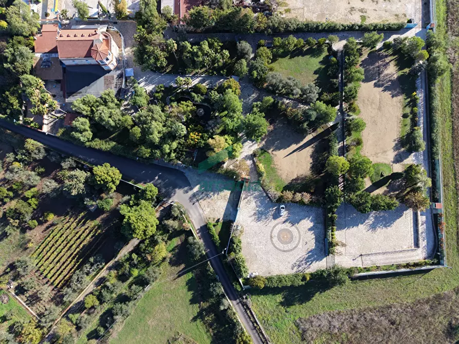 Immagine 111 di Locale commerciale in vendita  in Strada la Grava 16 a Bari